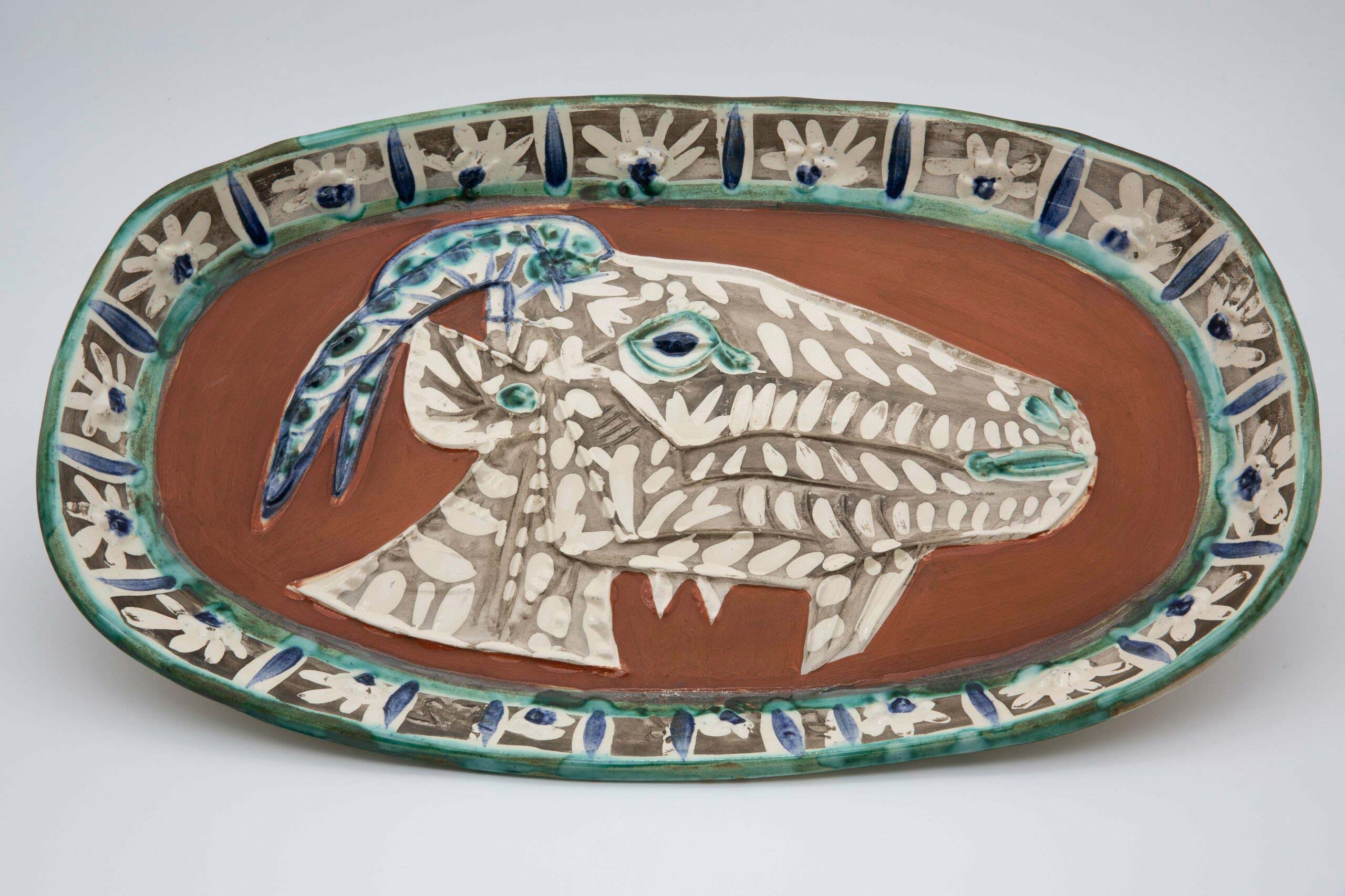 Plat à profil d'une tête de chèvre (1952)